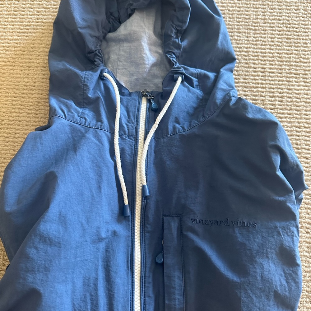 Vineyard Vines Rain Jacket; Performance Lightweig… - image 1